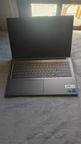 Lenovo LOQ Gamer i5-12450HX RTX 3050 16GB - Estado de Novo