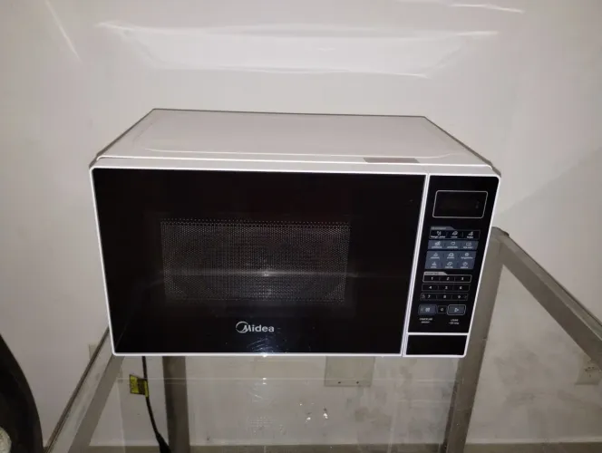 MICROONDAS MIDEA 20 LITROS/127 v