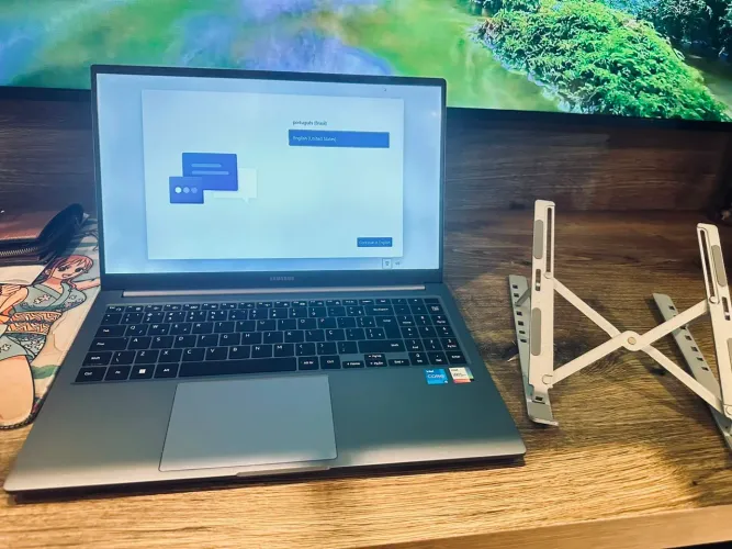 Galaxy Samsung Book4