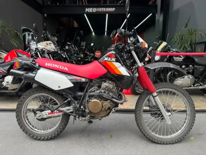 HONDA XLX 350R 1988 - Impecável - Restaurada - Placa preta