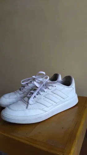 tenis adidas courtblock