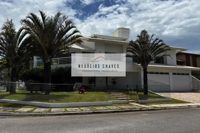 Imóvel para aluguel e venda possui 784 metros quadrados com 7 quartos