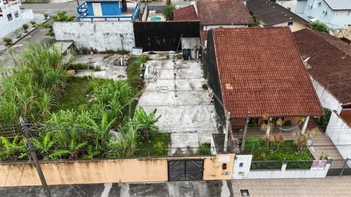Terreno à venda em Peruíbe/SP