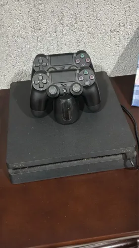 video game ps4 slim- 2 controles