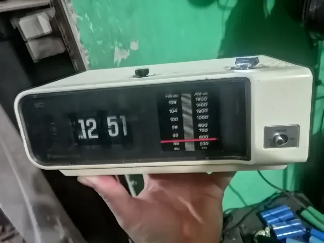 Rádio de palheta antigo, só funciona o rádio, leia descrição