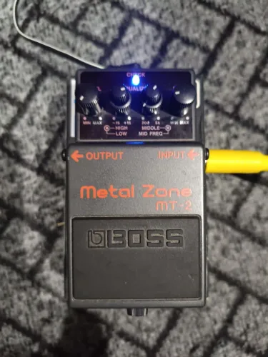 Pedal Boss Metal Zone (Mont Alluns Mod)
