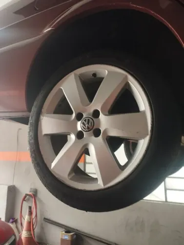 TROCO.  Rodas aro 17 com pneus , por Roda aro 15 .   Mais uma volta 