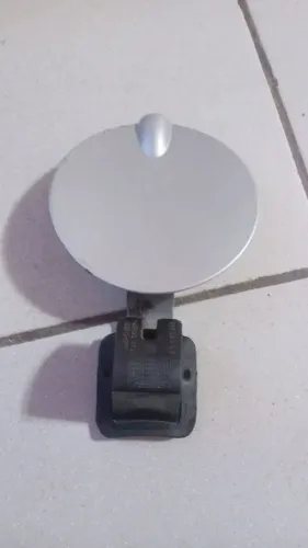 Portinhola do tanque  combustível do celta 