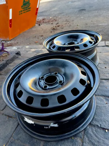 RODAS VOLKSWAGEN ARO 15 ORIGINAIS - 4 FUROS