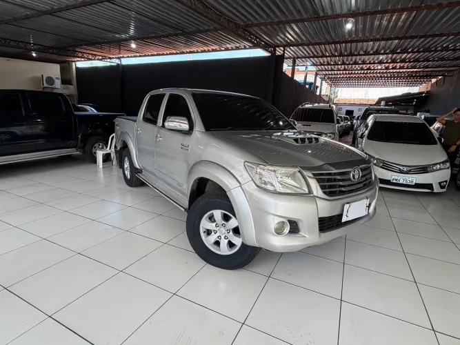 Toyota Hilux CD SRV D4-d 4X4 3.0 TDI Dies 2012