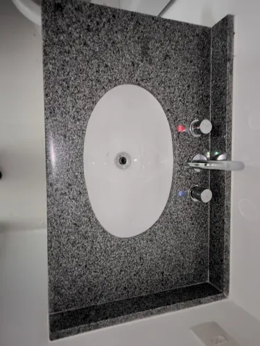 Pia granito 0,90m x 0,50m cinza para banheiro 