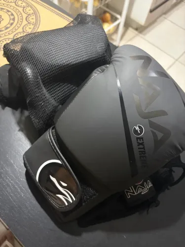 Luva de boxe naja nunca usada