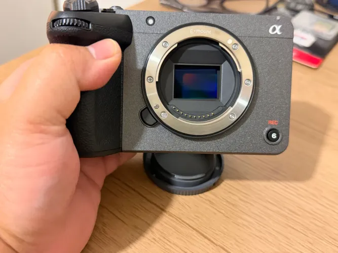 Câmera de cinema Fx30 Sony com nota e caixa