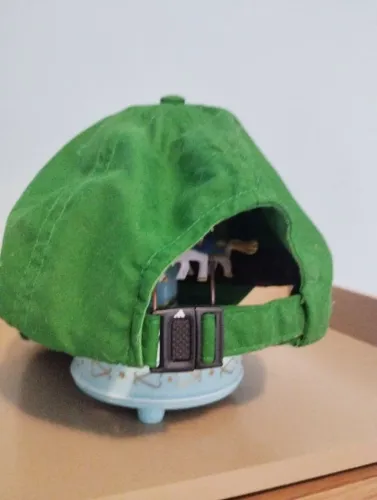Boné verde e amarelo Adidas