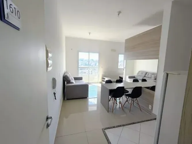 Loft Mobiliado com 42m², Sacada e Planejados no Centro REF: 20553