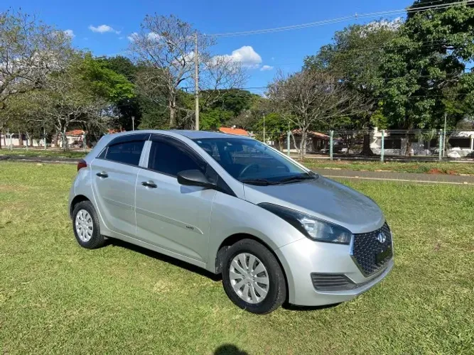 Hyundai HB20 Unique 1.0 Flex 12V Mec. 2019