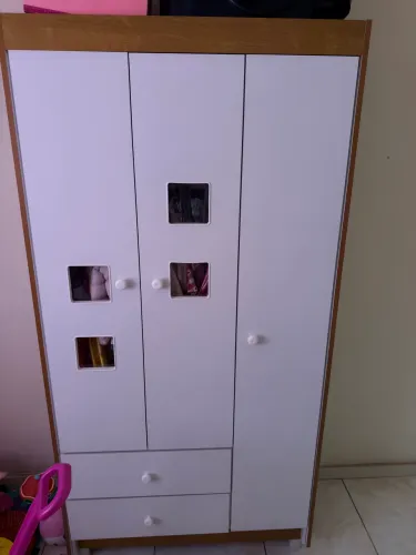 Guarda roupa infantil
