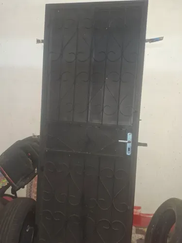 Porta de ferro