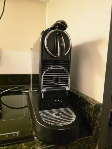 Cafeteira Espresso Nespresso CitiZ Preta 220V