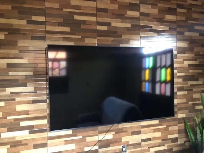 Vendo Smart TV LG 70 polegadas 4K UHD (Usada)