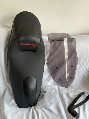 Vendo Banco Confort YAMAHA Nmax , bolha e Protetor Coiote 