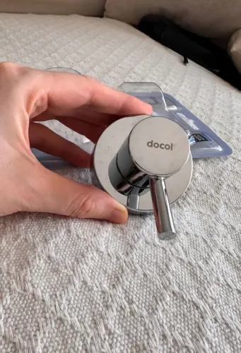 Acabamento para registro DOCOL