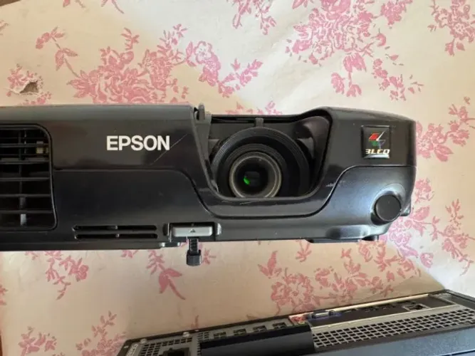 Projetor Epson PowerLite S10+ 
