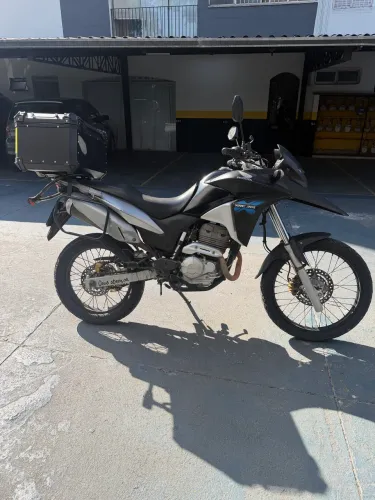Vendo xre 2015