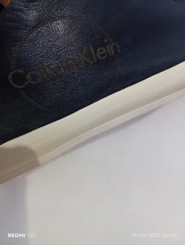Tênis feminino de couro Calvin Klein número 36