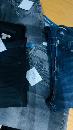 Vendo 10 calças jeans 40/42 jonh jonh calvin Klein , diesel