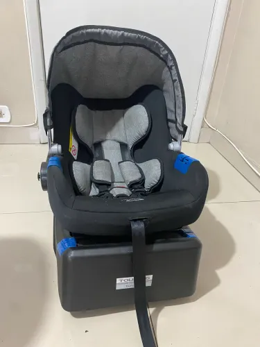 Bebê Conforto Touring + Base para Carro