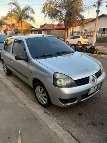 Renault Clio Hi-flex 1.0 16V 3P 2012