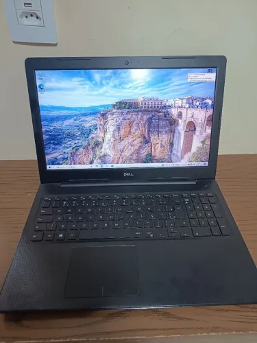 Notebook excelente Dell 1400,00