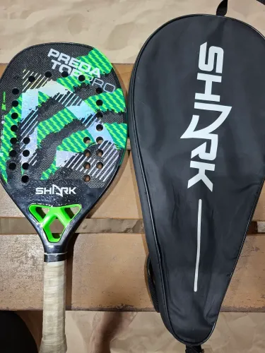 Raquete Beach Tennis Shark Predator negociável (seminova)