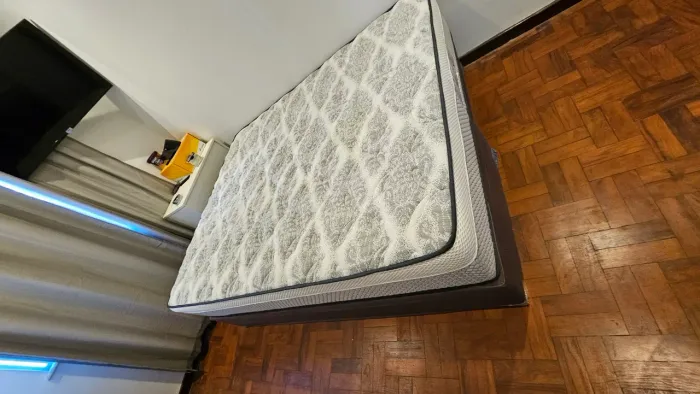 Cama box queem size