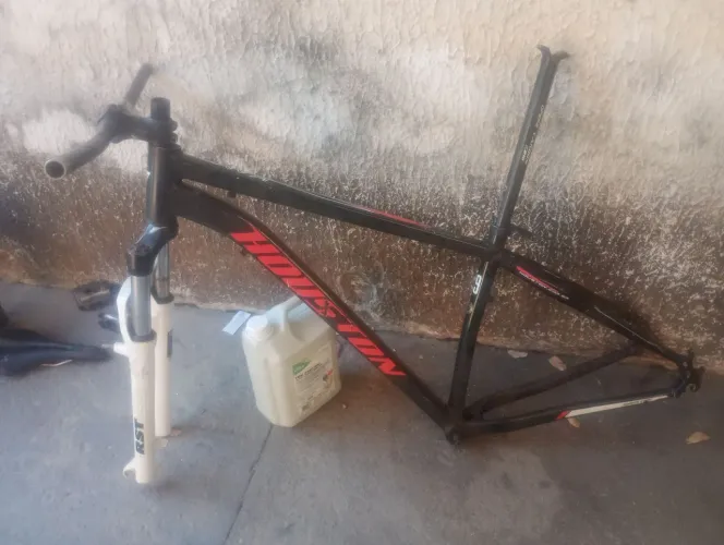 Vende se tudo 