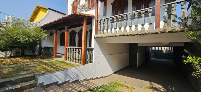 Casa com 4 quartos para aluguel, 360m² - Santa Cruz - Belo Horizonte