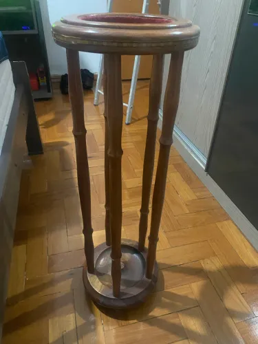 pedestal ou porta-vasos