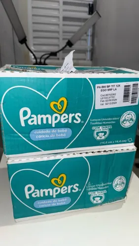Lenços Umedecidos Pampers Carícia de Bebê com 576 unidades