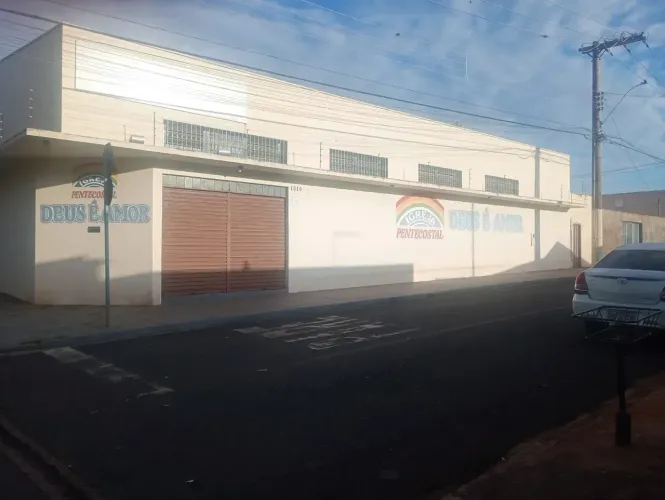 Casa para venda com 230 metros quadrados em Parque das Gameleiras - Uberaba - Minas Gerais