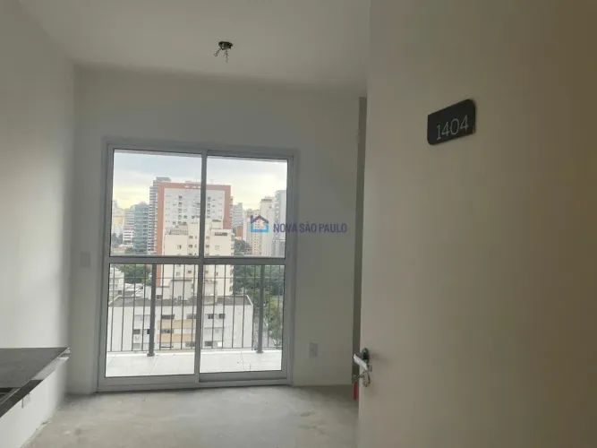 Studio com varanda à venda na Vila Olímpia, novo