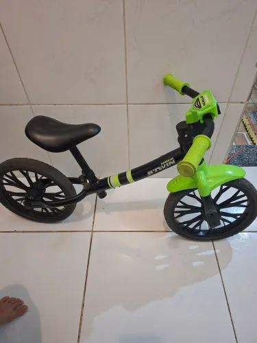 Bicicleta de equilíbrio infantil