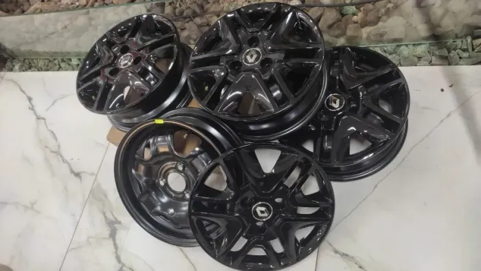 Jogo 4 Rodas Aro 14 + Calotas Originais Renault Kwid Outsider 2020 a 2022