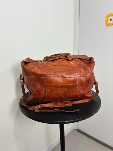 Mala de Viagem Vintage em Couro Legítimo Trabalhado (Estilo Boho/Rústico)
