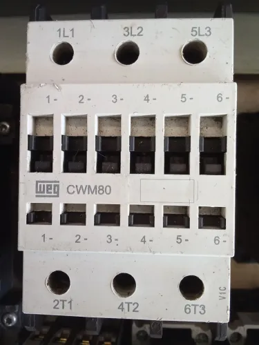 Peças elétricas usadas