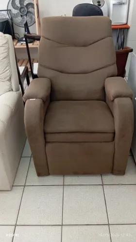 Vendo poltrona do papai