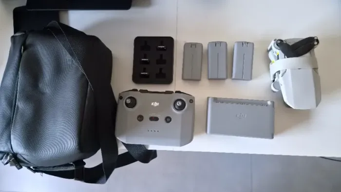 Drone DJI Mini 2 Fly More Combo