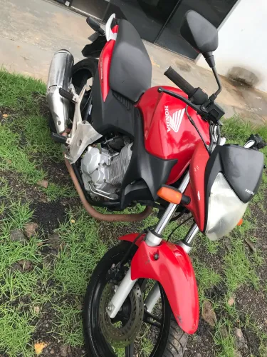 Vende-se HONDA CB300r