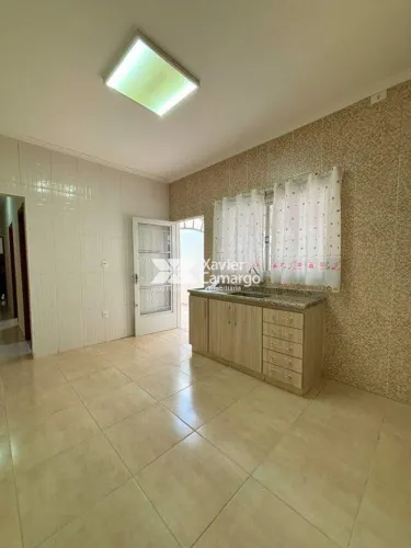 Casa com 2 quartos para locação no Jardim Floridiana - Rio Claro/SP