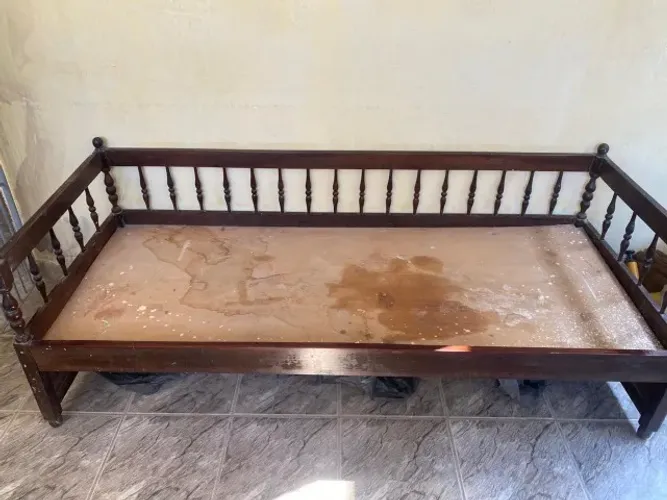Cama de Madeira